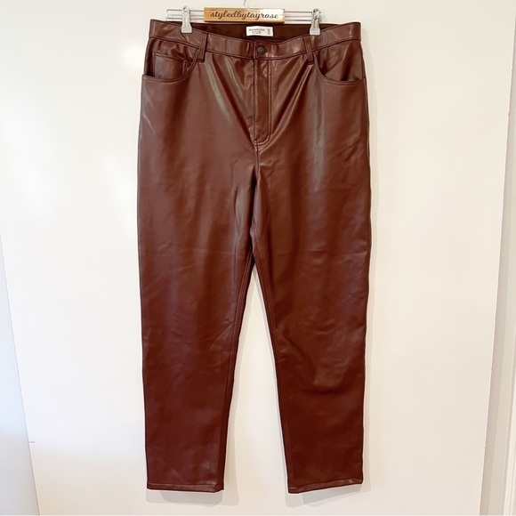 Abercrombie & Fitch Vegan Leather 90s Straight Pant - Picture 6 of 15